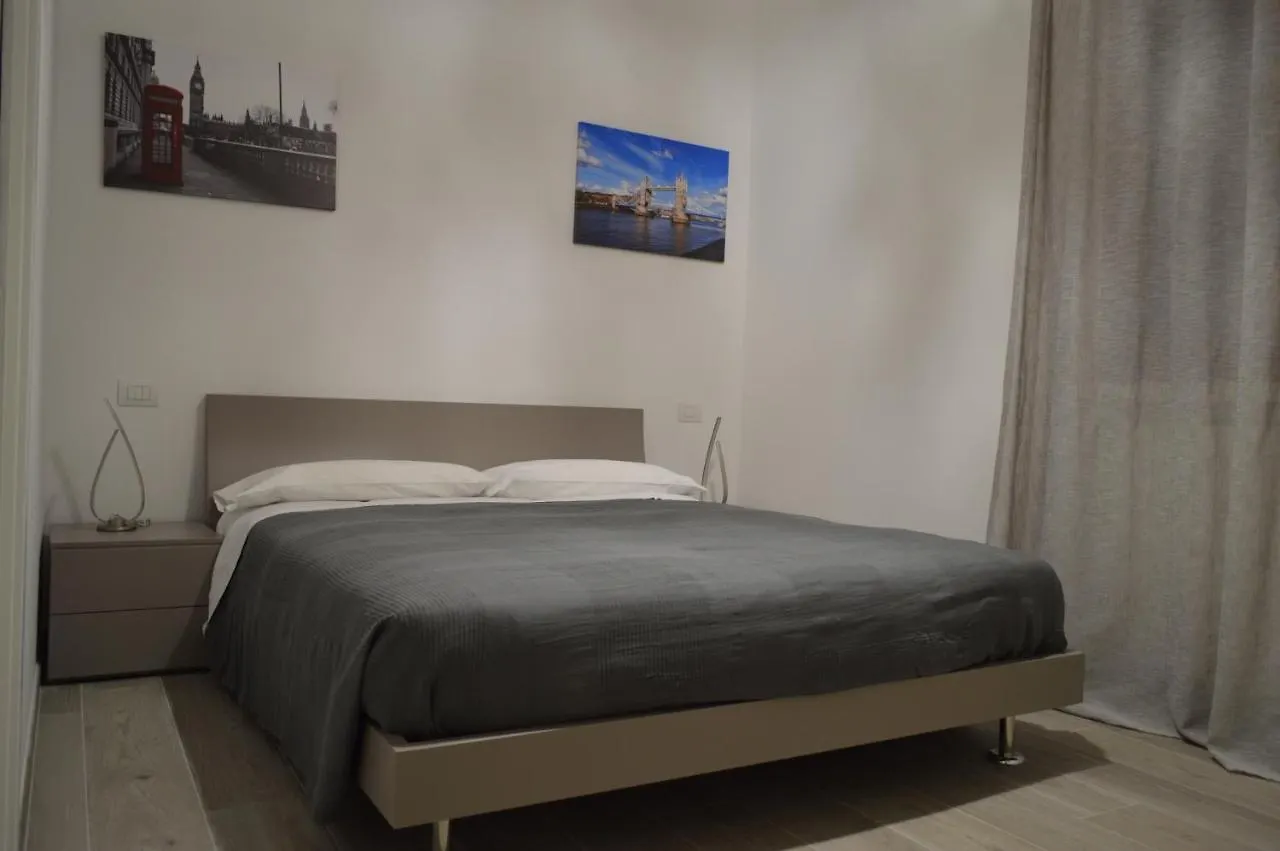 Camere Scandellara 24 Bologna 0*,  Italy