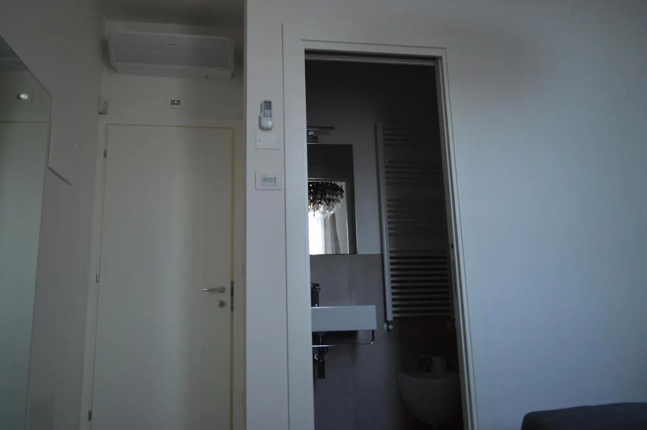 Guest house Camere Scandellara 24 Bologna Italy