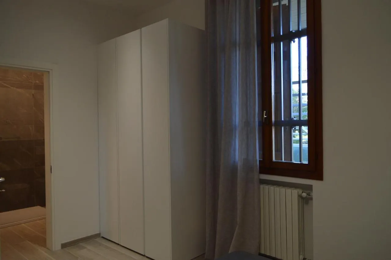 Camere Scandellara 24 Болонья Гостевой дом